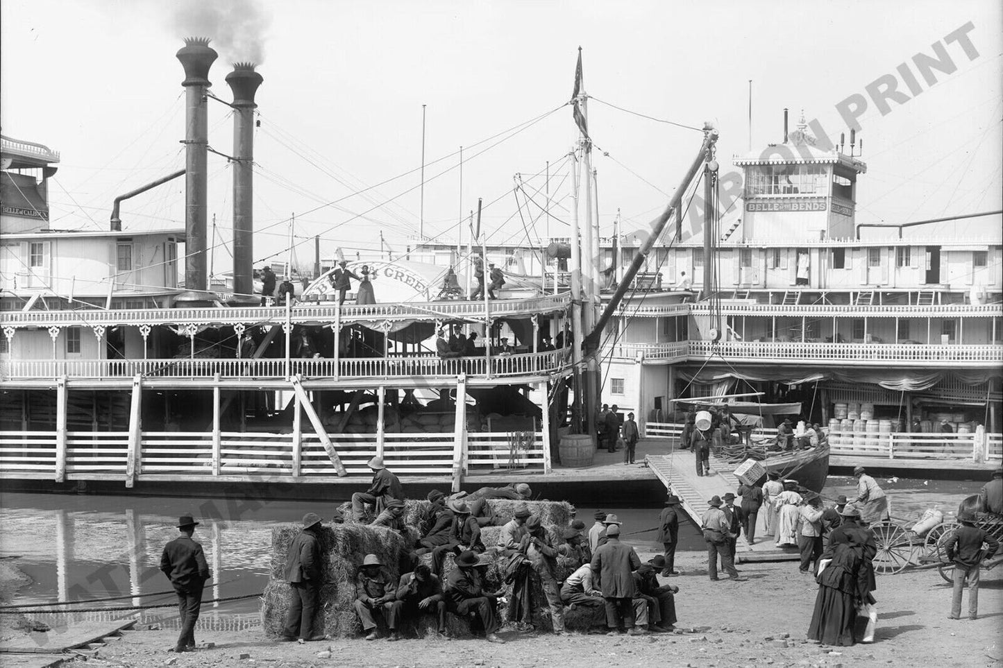 1900-1910 Steamboat Landing - Vicksburg, MS Vintage Photograph Reprint