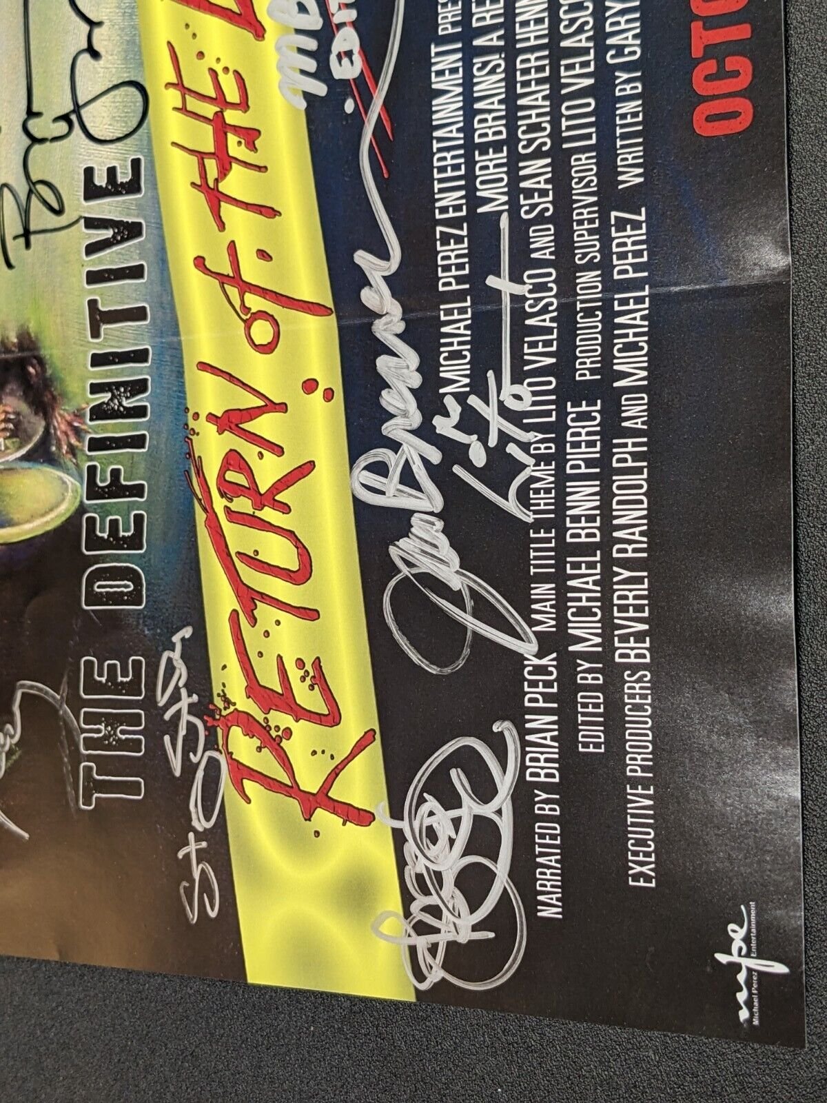 More Brains! Return of the Living Dead 12x18 Poster Signed 19x Cast & Crew