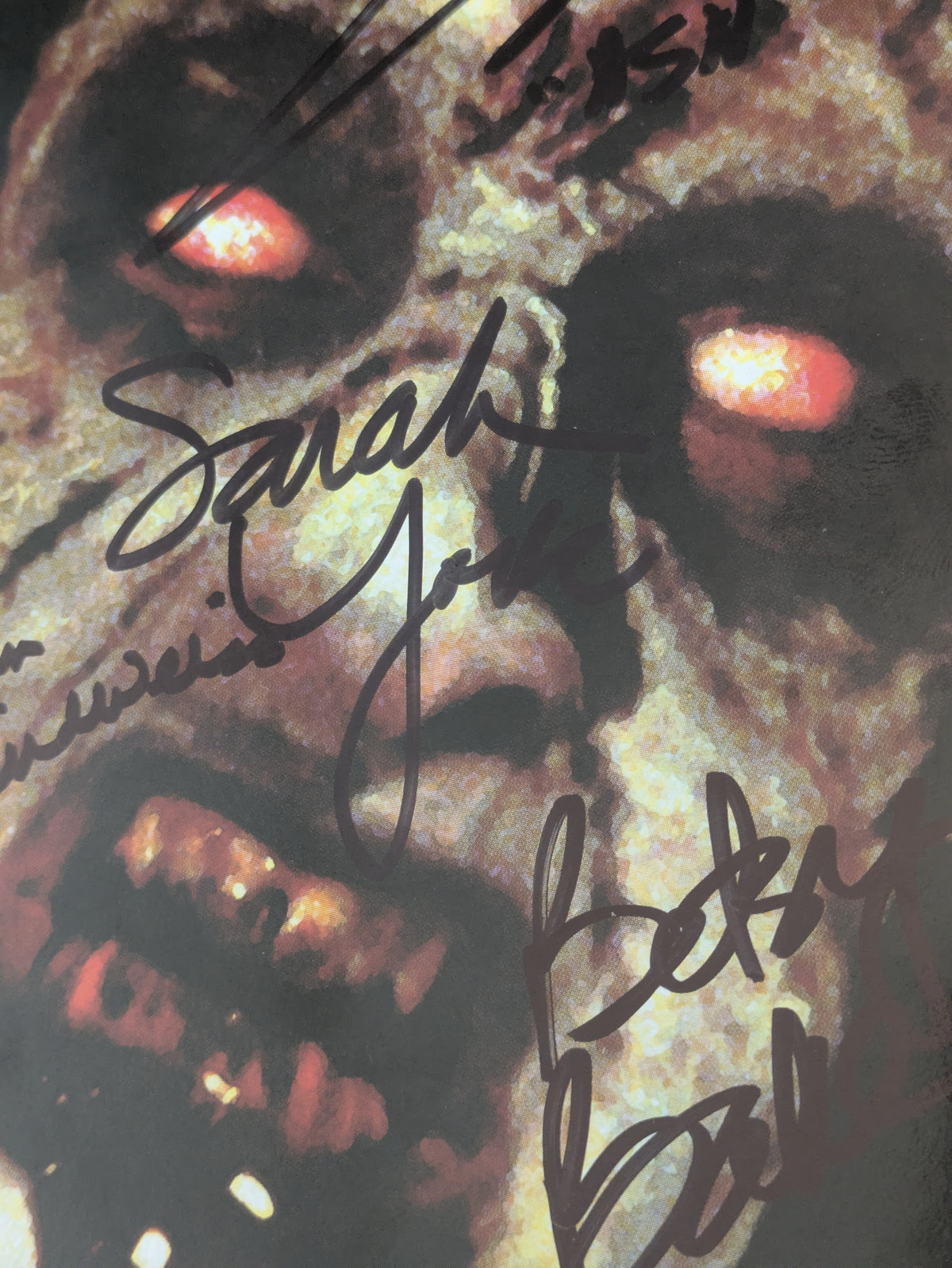 Evil Dead Cast Signed Rue Morgue Magazine Bruce Campbell Ellen Theresa Betsy
