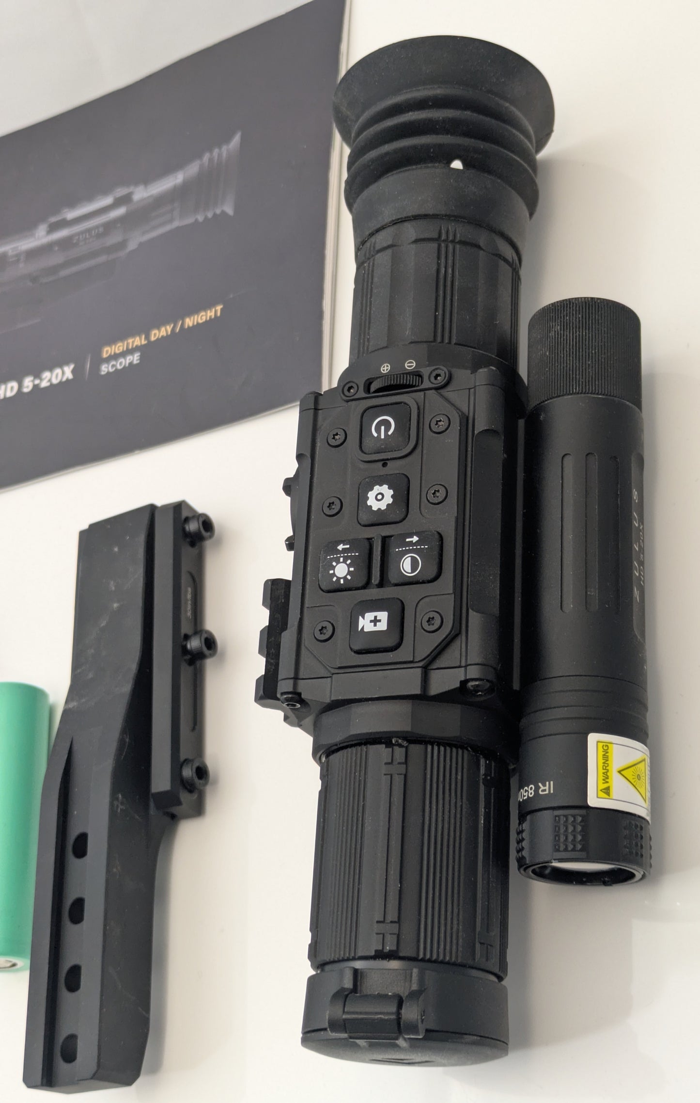 Arken (DNT) Optics ZULUS HD 5-20x Rifle Scope Day / Night Vision